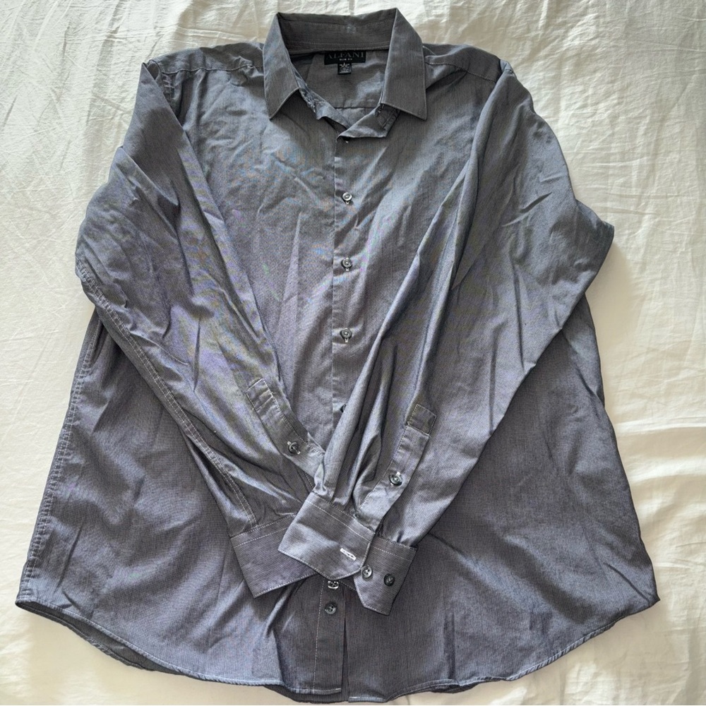 LOT of 4 men’s dress shirts